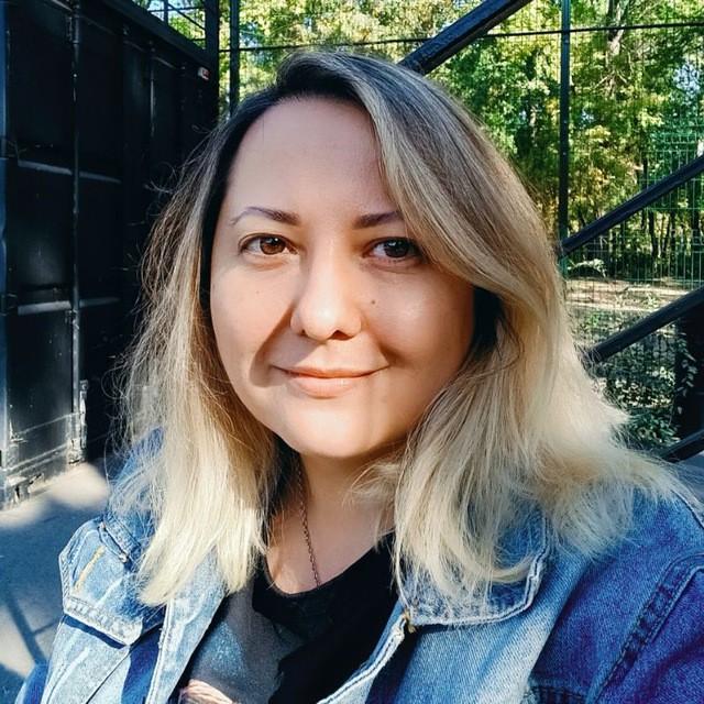 Елена Попова